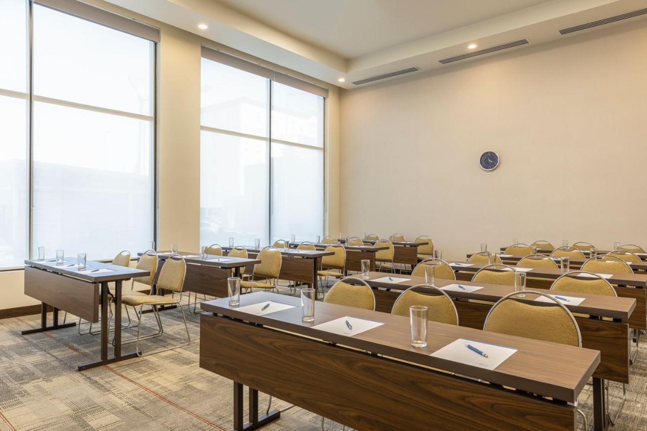 Four Points By Sheraton Monterrey Airport Apodaca Екстер'єр фото